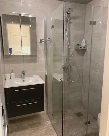 Esplanaadi 2 *